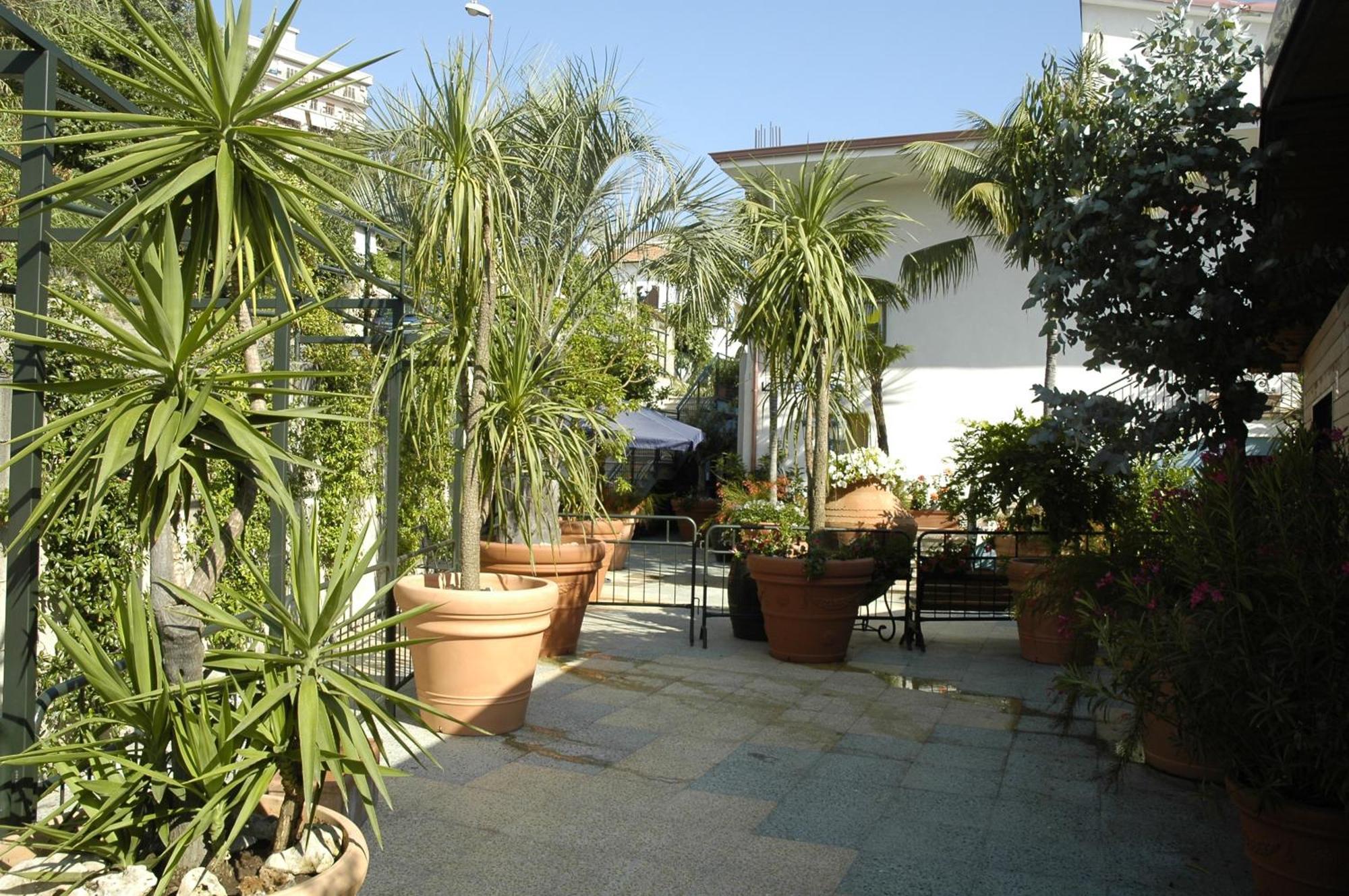 Hotel Blumentag Paola Exteriér fotografie